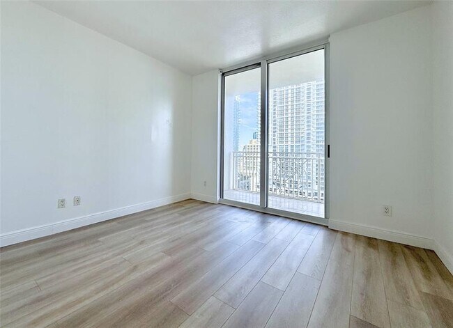Foto del edificio - 511 SE 5 Ave