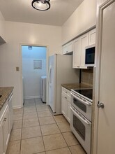 Building Photo - 2425 Underwood St