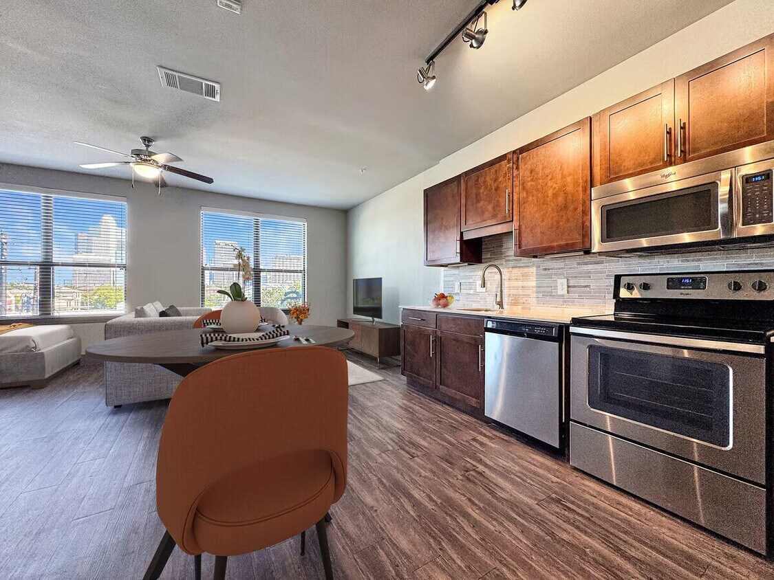 Studio Life Made Stylish + Free Weeks! - Studio Life Made Stylish + Free Weeks!