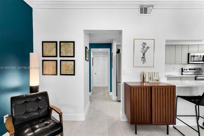 Building Photo - 1559 Michigan Ave