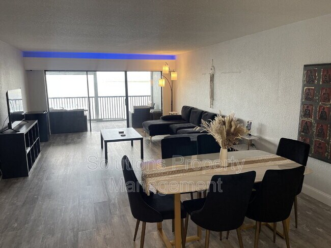Foto del edificio - 3799 S Banana River Blvd