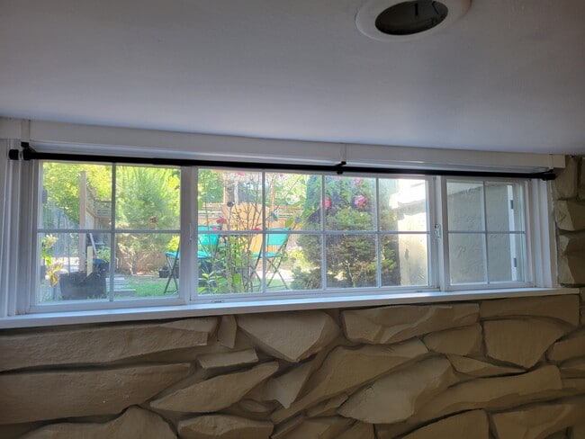 Foto del edificio - 5032 35th Ave SW