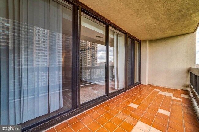 Foto del edificio - 5505 Seminary Rd