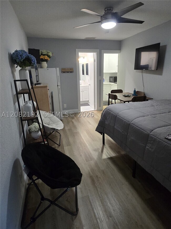 Foto del edificio - 5600 NW 76th Pl