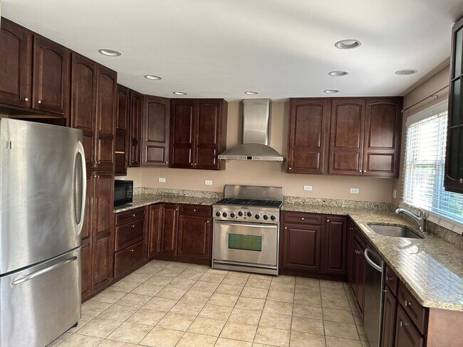 Foto del edificio - 5490 Fox Path Ln