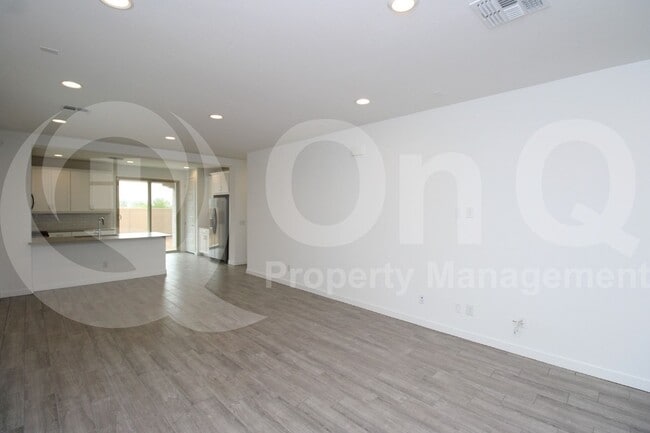 Foto del edificio - 9535 W Roma Ave