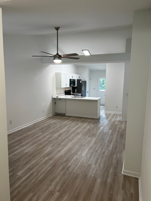 Building Photo - 307 W McNeely Ave