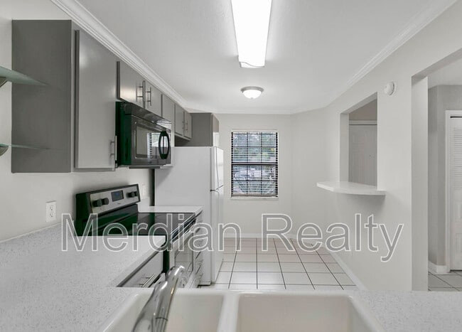 Building Photo - 205 Arbor Cir