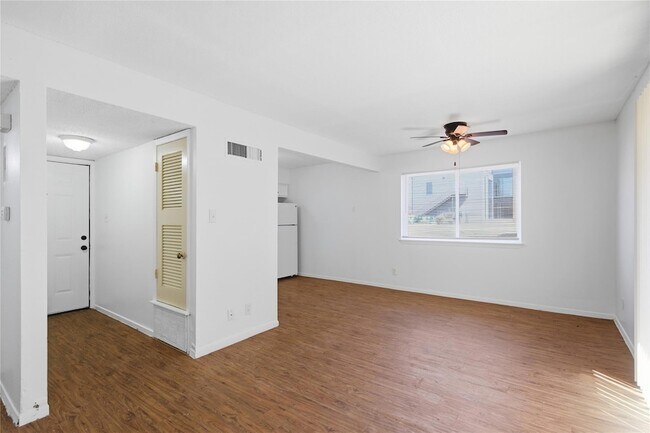 Building Photo - 2703 Windswept Cove