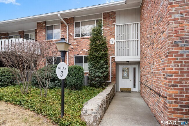 Foto del edificio - 64 Southport Woods Drive