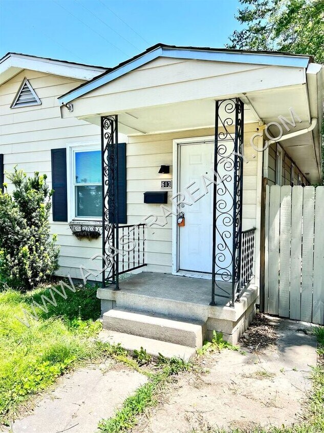 Foto principal - Affordable duplex in Kansas City, KS-Avail...