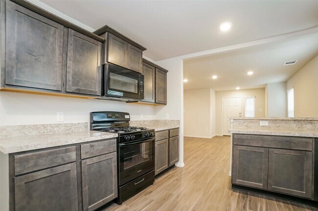 Building Photo - 1008 Burkes Rdg Trl