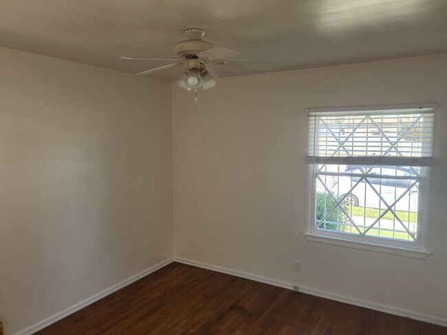 Building Photo - 5511 Coldwater Canyon Ave