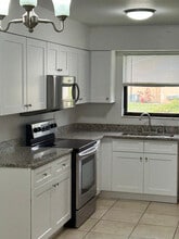 Building Photo - 118 Admiral Cir