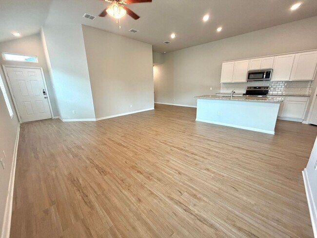 Building Photo - Amanda Park Duplex 3/2 off Potranco