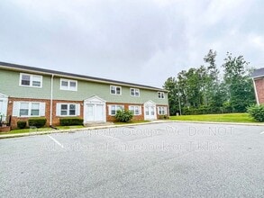 Building Photo - 2105 Grand Prix Dr