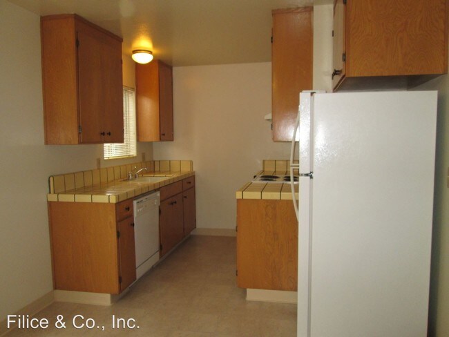 Foto del edificio - 8247 Kelton Dr