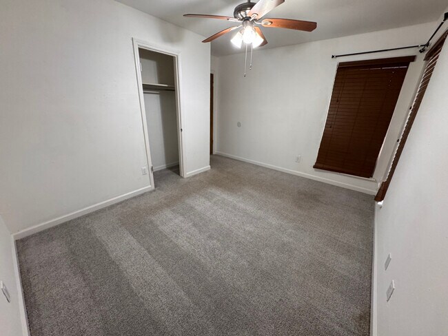 Building Photo - 10423 Sagemeadow Ln