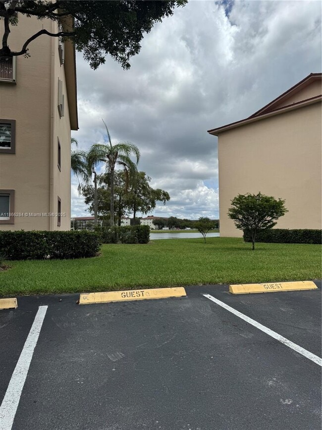 Foto del edificio - 13101 SW 11th Ct