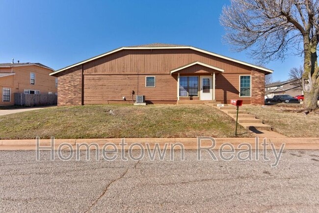 Photo - 436 NE 115th Street House