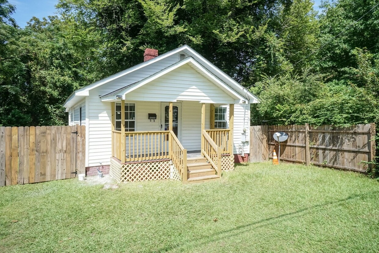 Two Bedroom Home! - Two Bedroom Home!