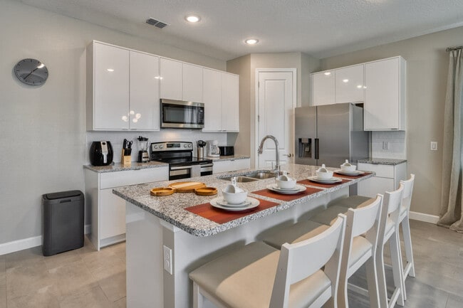 Building Photo - 8013 Formosa Vly Pl