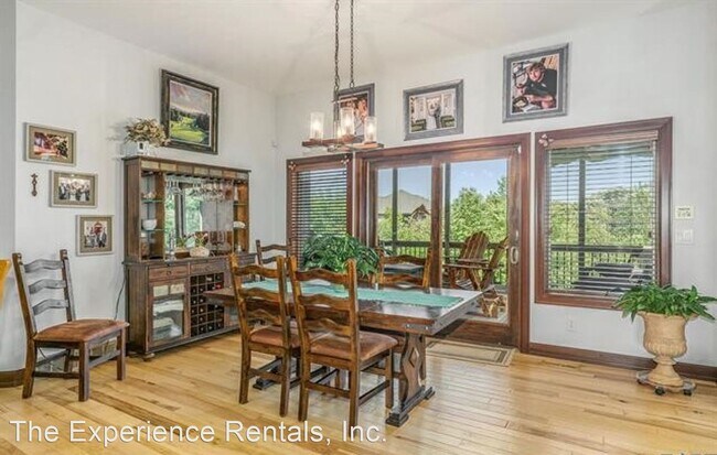 Building Photo - 4 br, 3 bath House - 908 S Scarlet Oak Trail