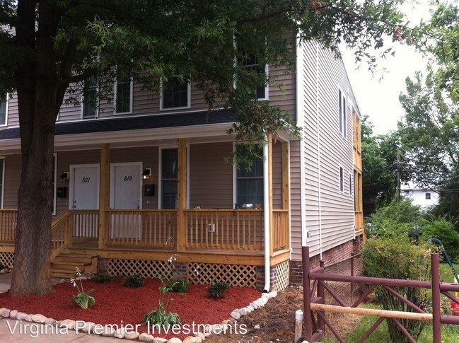 Foto del edificio - 819-821 N 33rd St