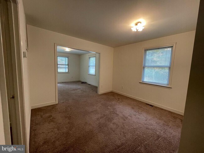 Foto del edificio - 15652 Owens Dr