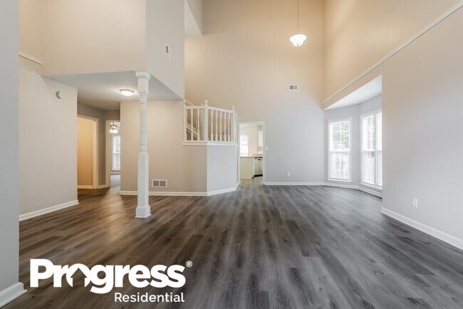 Foto del edificio - 739 Glenspring Dr