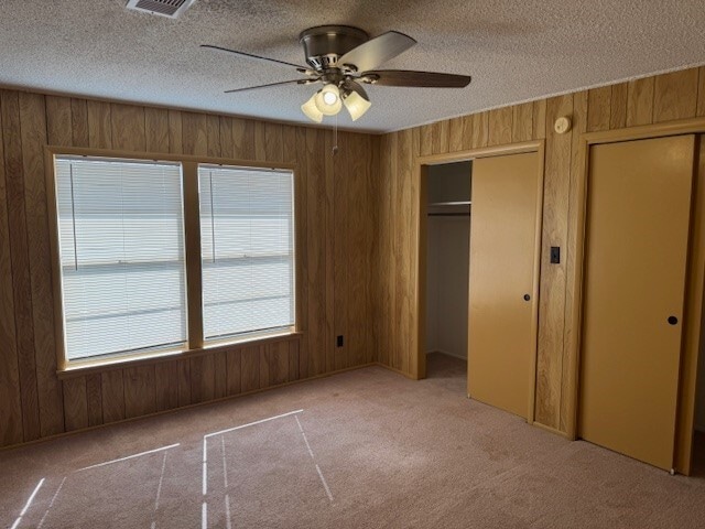 Building Photo - 300 Ling St