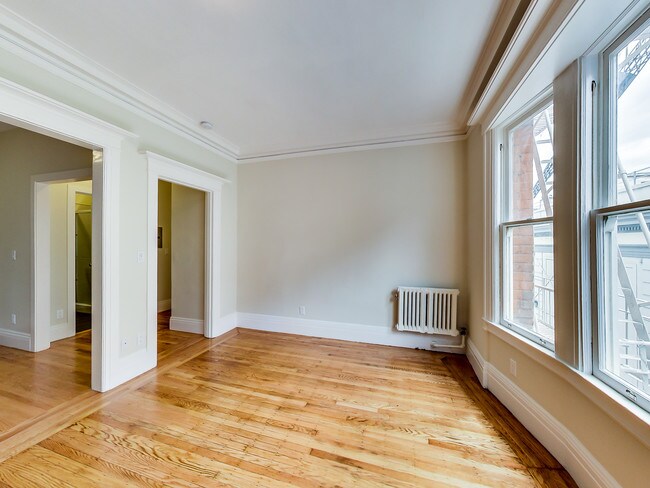 Building Photo - 655 Hyde St