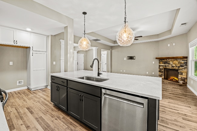 Building Photo - 317 Lucy Ln