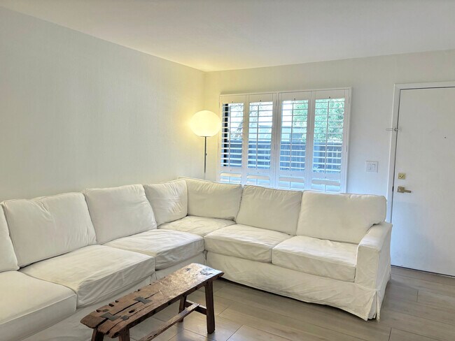 Foto del edificio - 2938 N 61st Pl