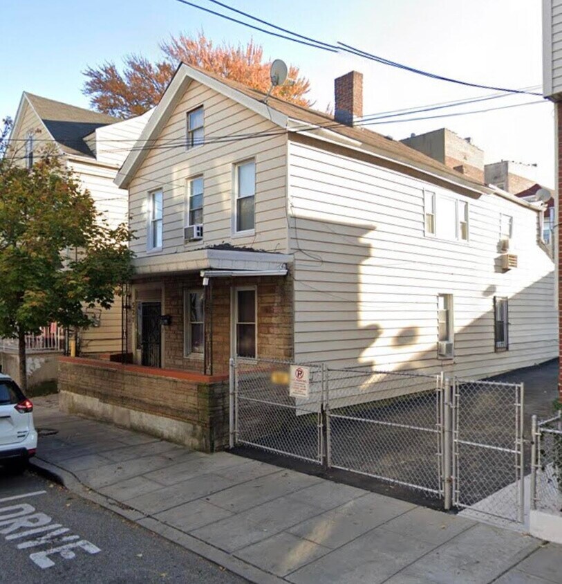 Primary Photo - 527 38th St