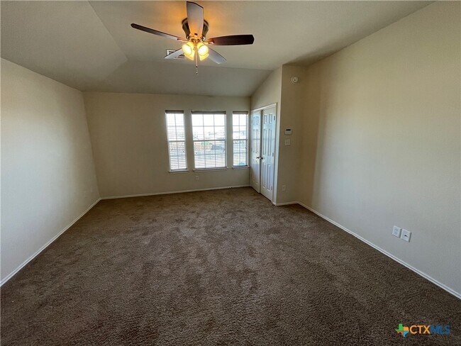 Foto del edificio - 5414 Lions Gate Ln