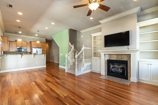 Foto del edificio - Charming 3-Bedroom Home with 2 Full Baths & 1,750 Sq. Ft. of Comfort in Fayetteville!