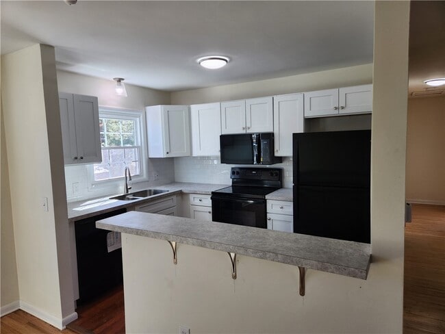 Building Photo - 206 Mason Ave