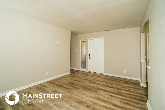 Building Photo - 13406 Chesterton Dr