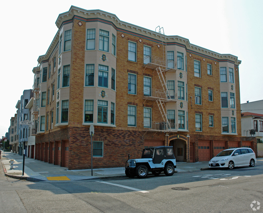 Building Photo - 1200 15th Ave