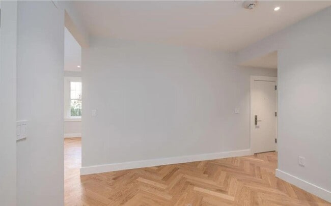 Photo - 3 Forest St Apartment