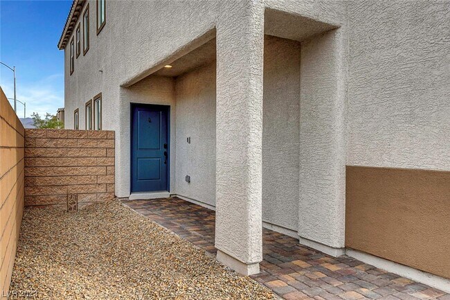 Building Photo - 2520 Wildbrook Ave