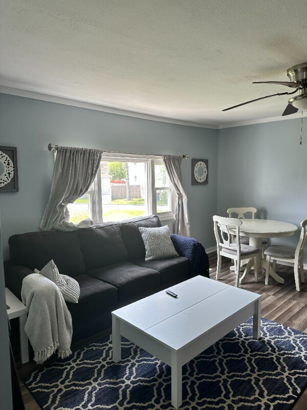 36 Jefferson Ave Unit 1, East Providence, RI 02915 Room for Rent in
