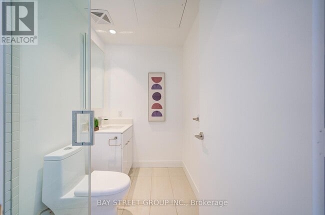 Building Photo - 7 Grenville St