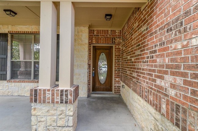 Building Photo - 11110 Celano Dr