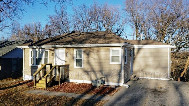 Primary Photo - 179 Novak St