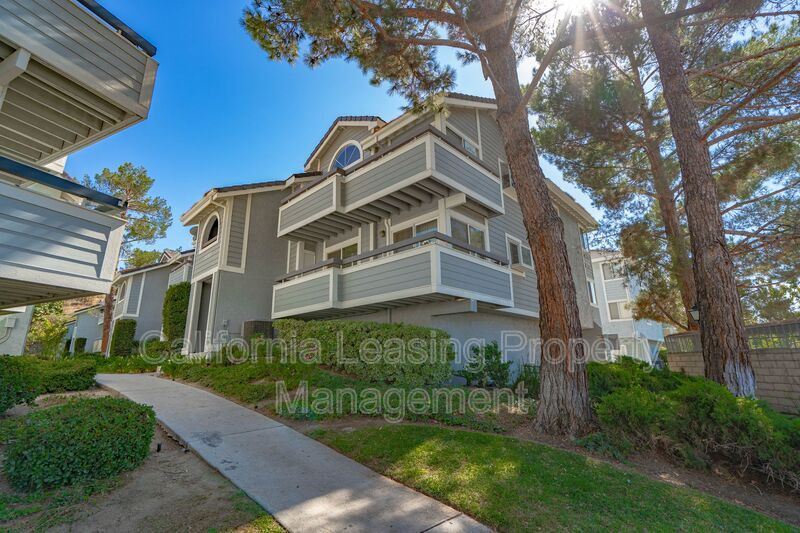 26750 Claudette St Unit 448, Santa Clarita, CA 91351 Condo for Rent