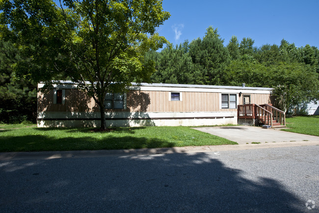 Foto del edificio - Peachtree Village Mobile Home Park