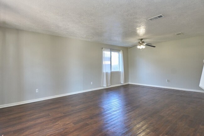 Foto del edificio - 219 Fort Sumter Ct