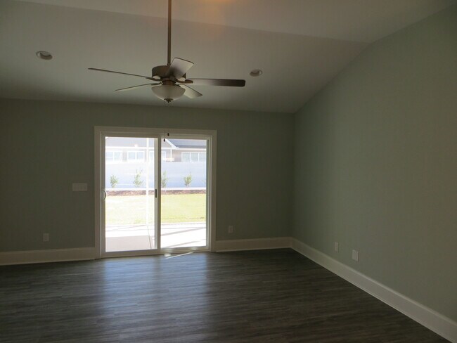 Building Photo - 1277 B Marsilio Ln